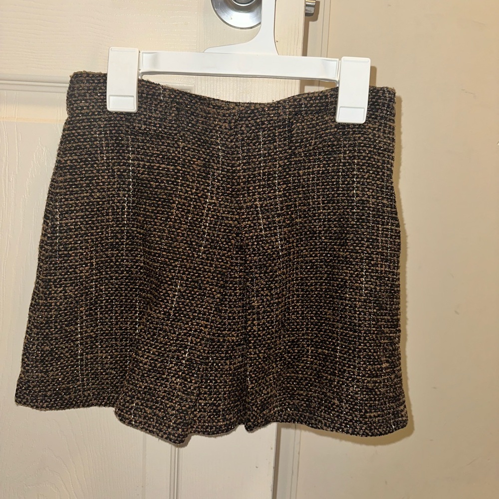 Girl’s brown knit skort